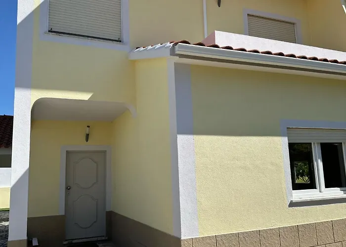 Extraordinary Holiday House At Fernao Ferro!