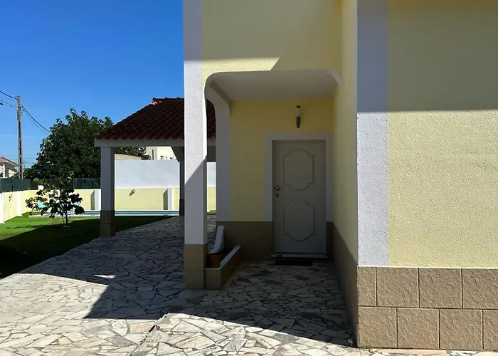 Extraordinary Holiday House At Fernao Ferro!
