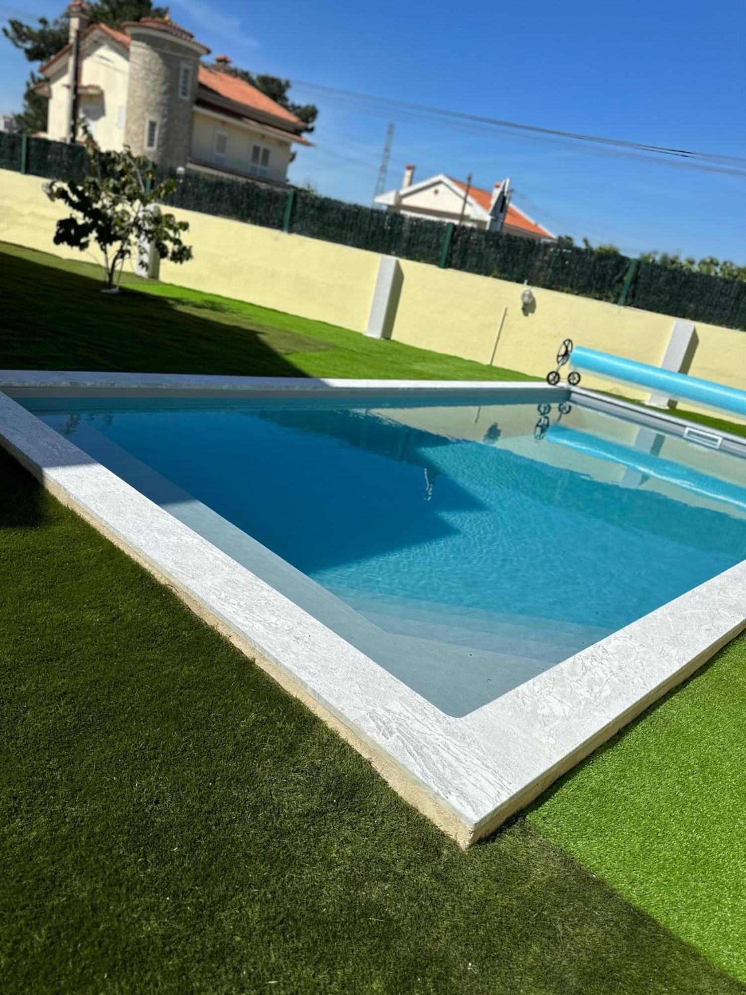Extraordinary House At Fernao Ferro! Holiday home *