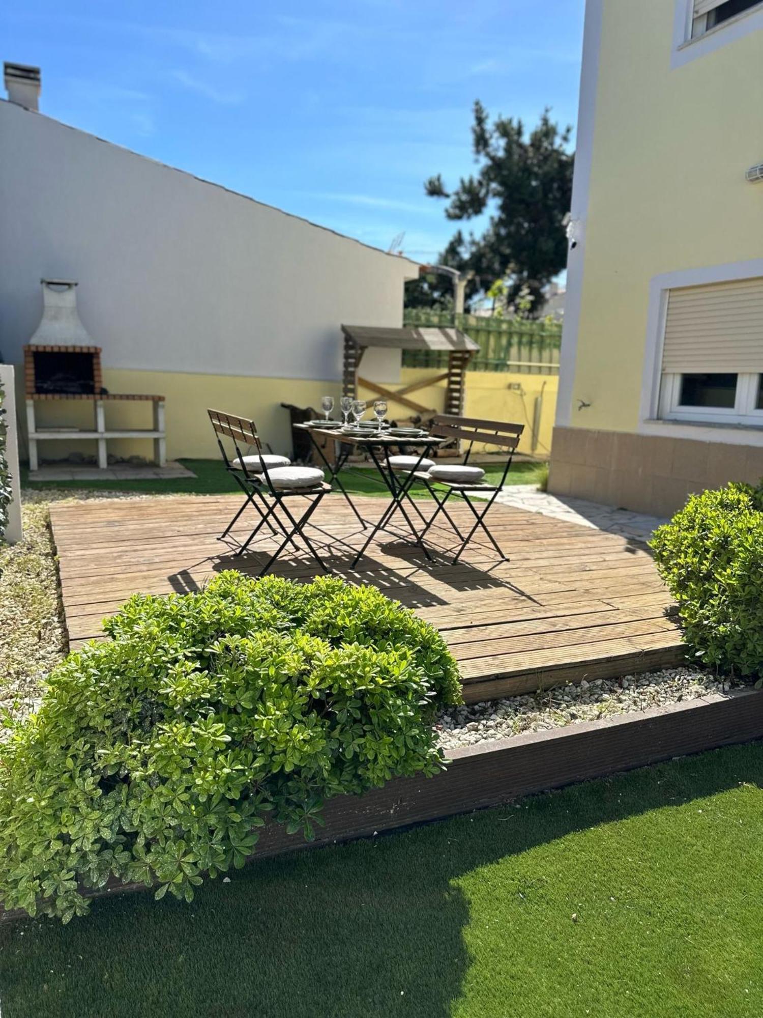 Extraordinary House At Fernao Ferro! Holiday home
